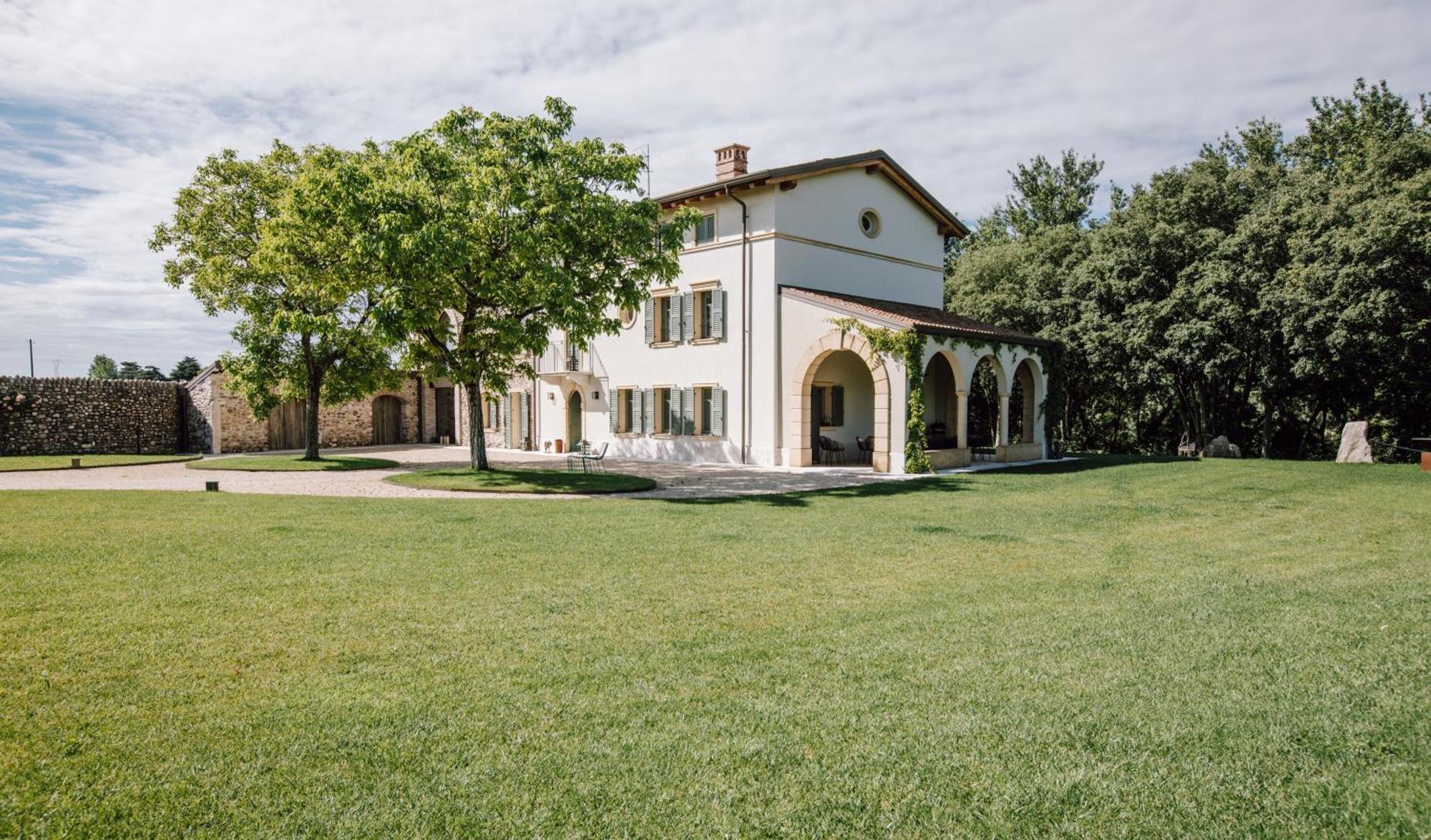 Corte Lanfranconi Relais Pescantina Exteriör bild